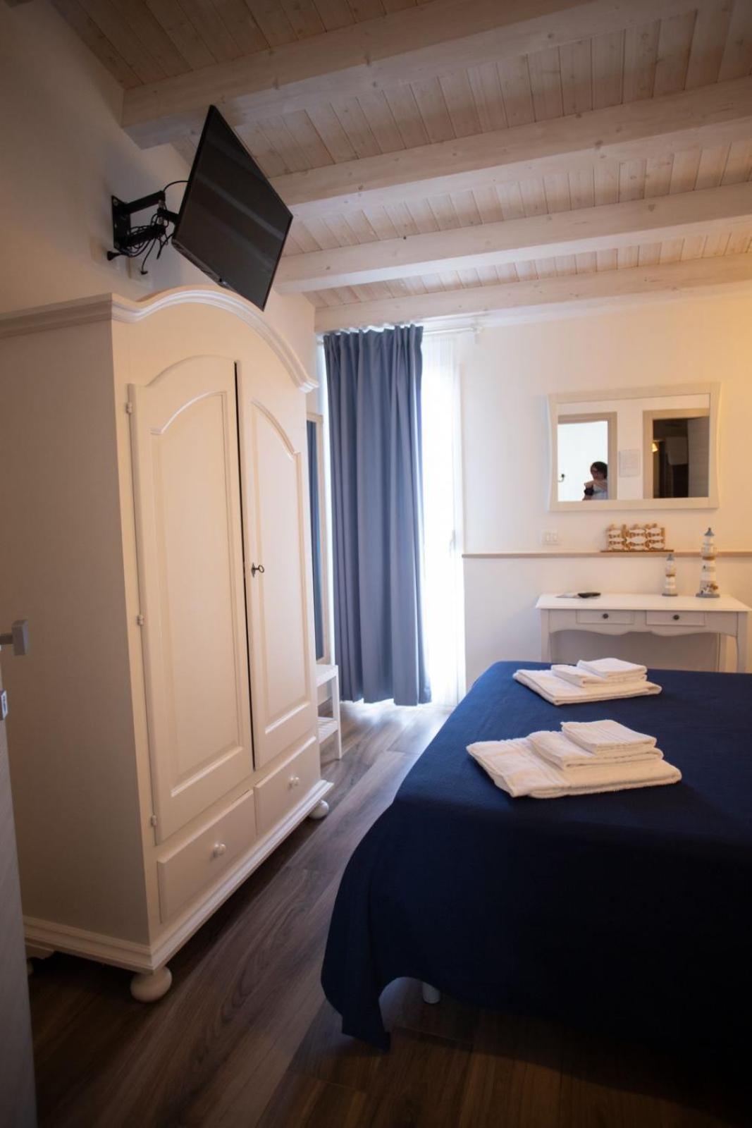 Azzurro Mare rooms&restaurant Portopalo Di Capo Passero Esterno foto