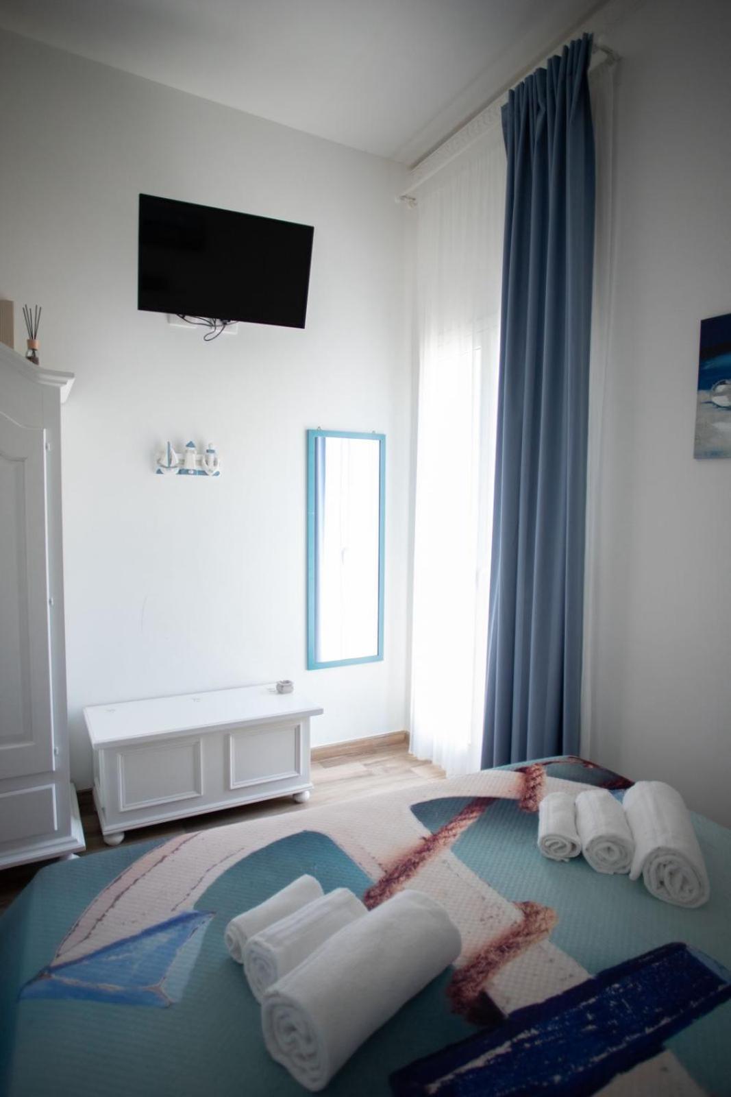 Azzurro Mare rooms&restaurant Portopalo Di Capo Passero Esterno foto